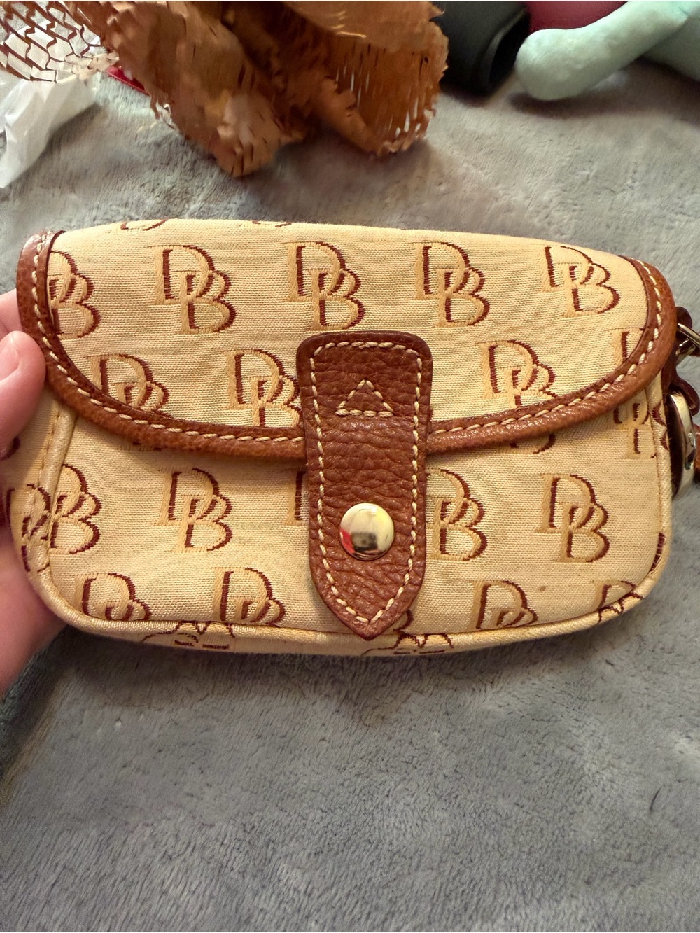 Dooney & Bourke DB Monogram Canvas Wristlet Pouch British Tan Leather‎ Blue